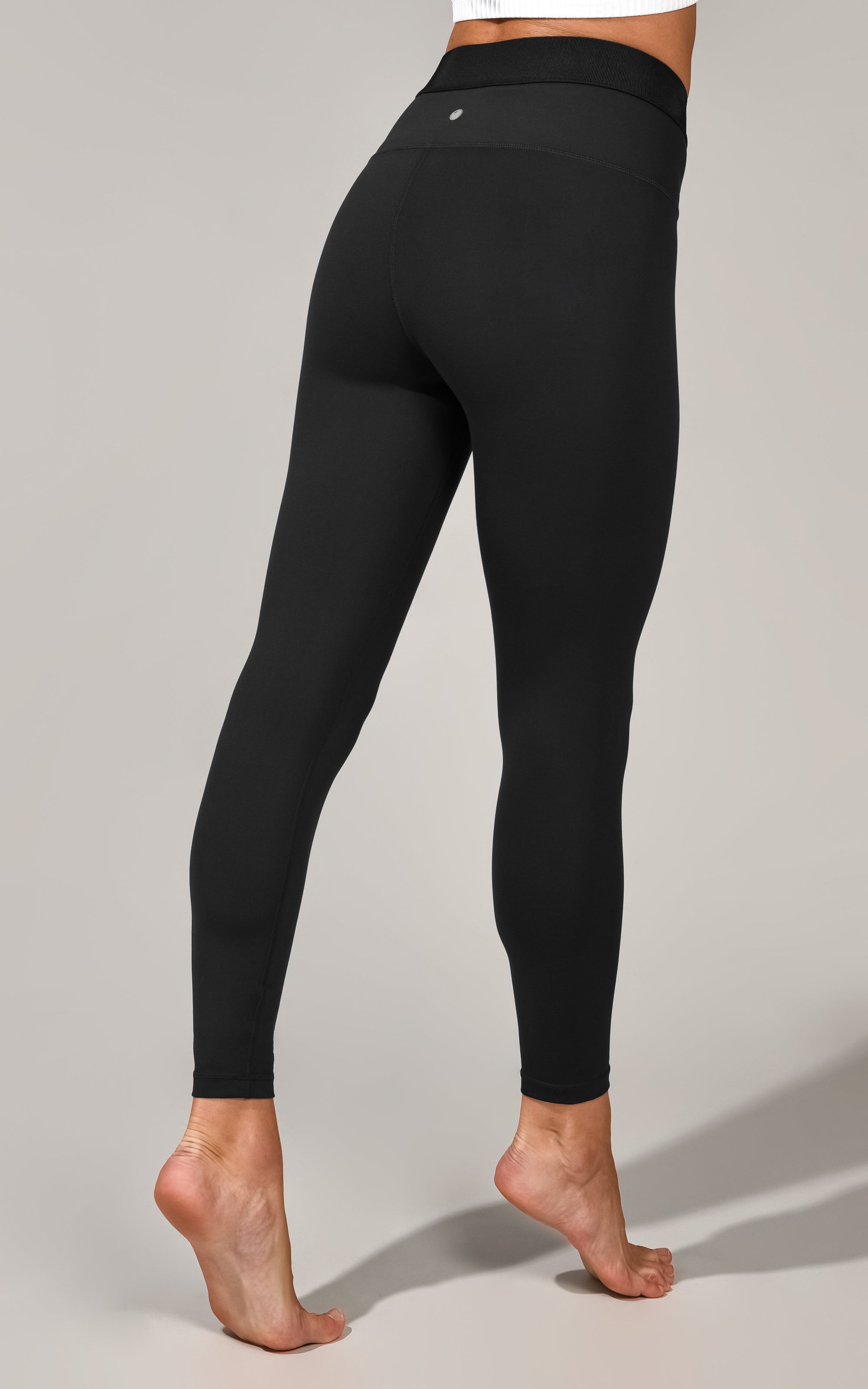 Yogalicious Black Cropped Leggings XS Mid Rise Yoga Athleisure Activewear -  $14 - From Audrey