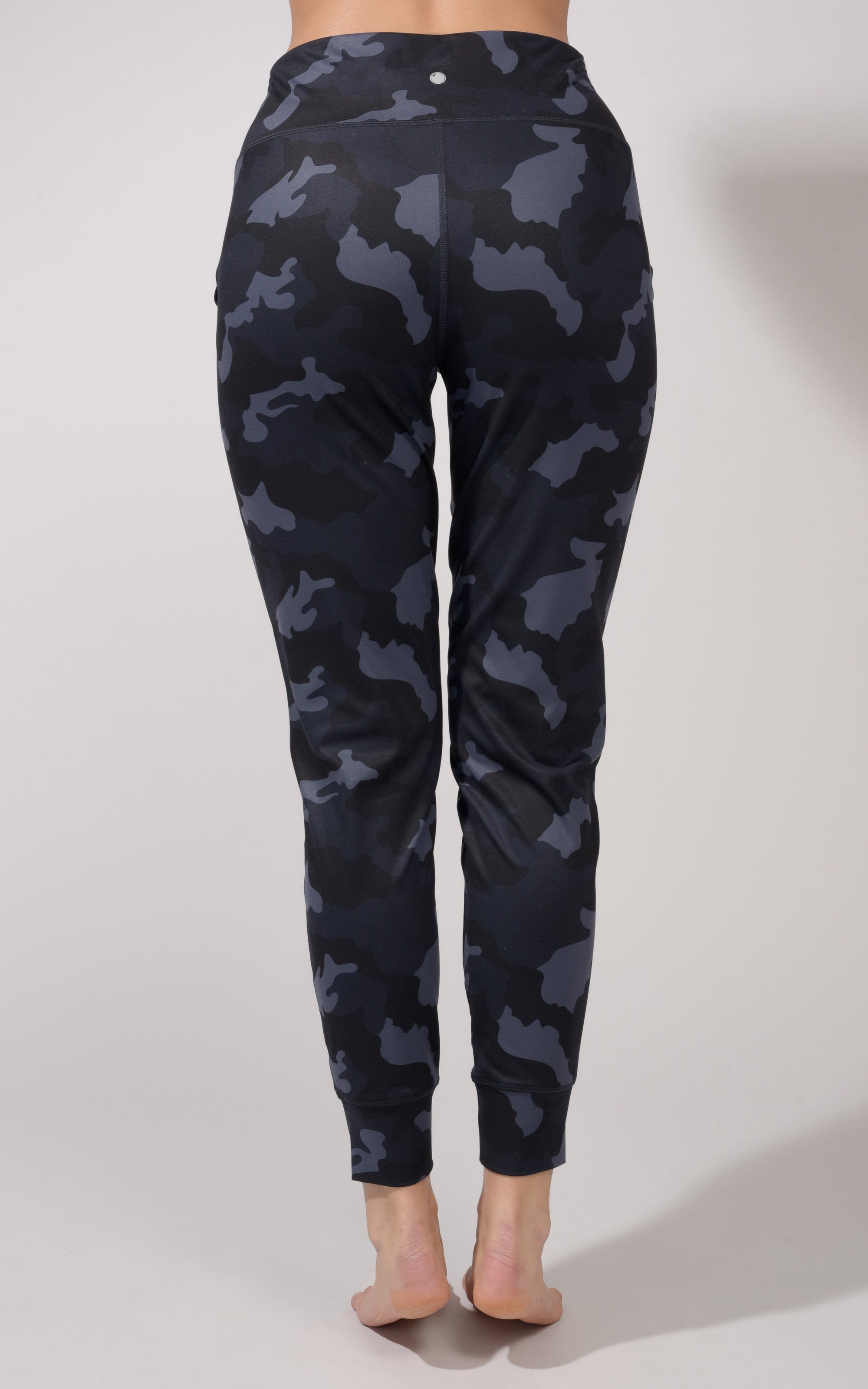 Yogalicious Lux Joggers  Clothes design, Joggers, Fashion tips